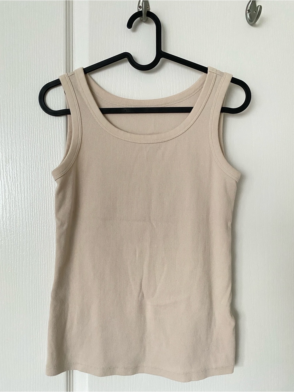 3 * Uniqlo Ribbed Tank Top - Picture 4 of 5